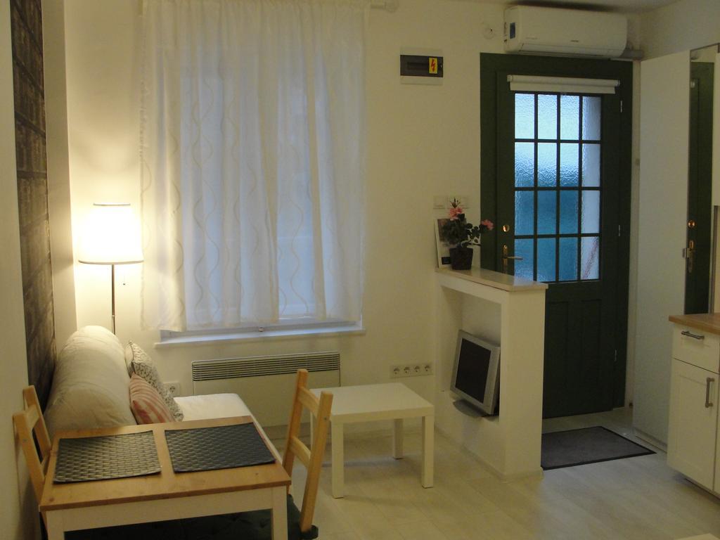 Studio Apartment - Green Door Zagabria Esterno foto